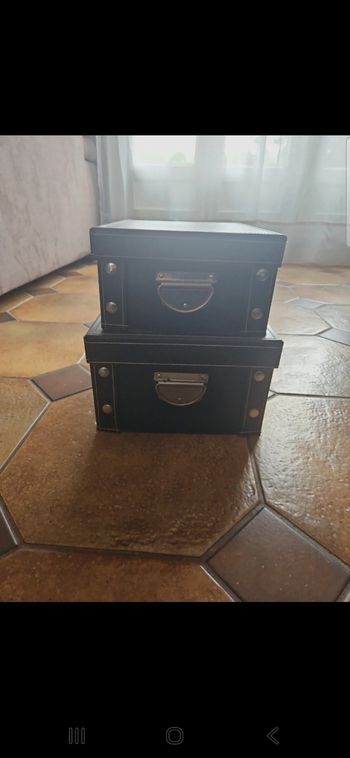 Lot de deux boîtes de rangement