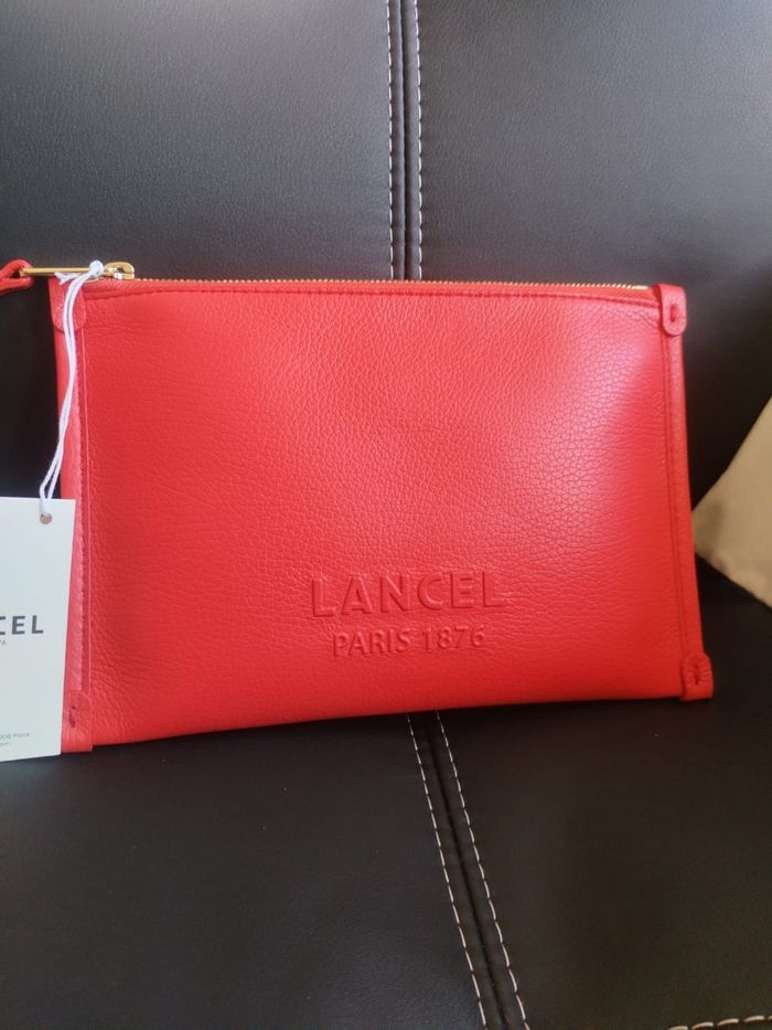 Pochette Lancel zippée avec dragonne - photo numéro 2