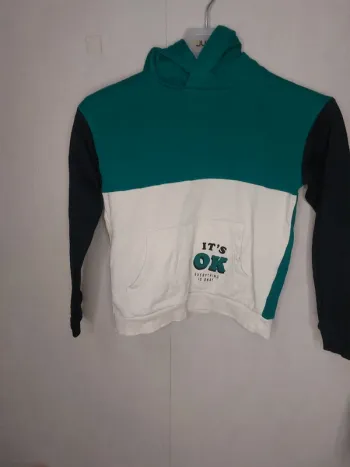 Sweat à capuche "Kiabi"