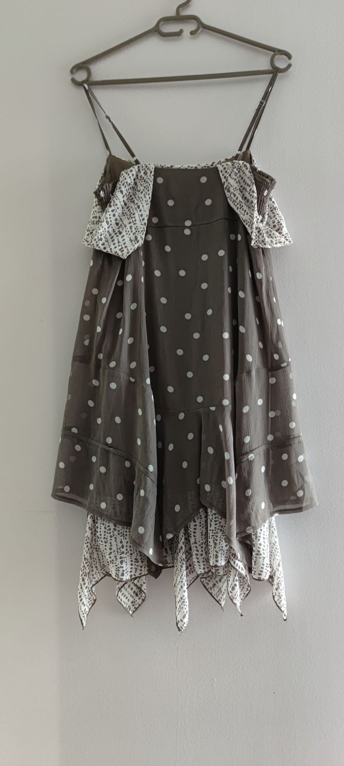 robe. - photo numéro 2