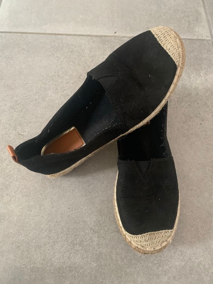 Escpadrilles noir effet daim taille 38