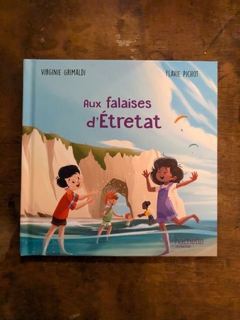 Livre Aux  falaises d'Etretat