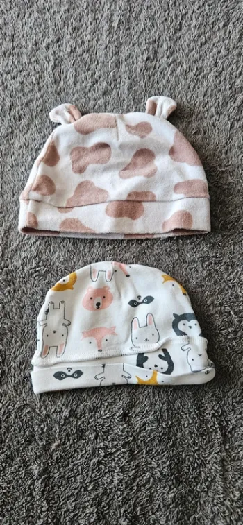 Lot 2 bonnets de naissance