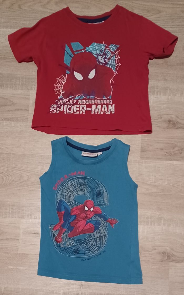 2 hauts Spiderman