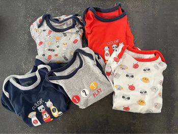 Lot de 4 bodies manches longues Orchestra taille 23 mois