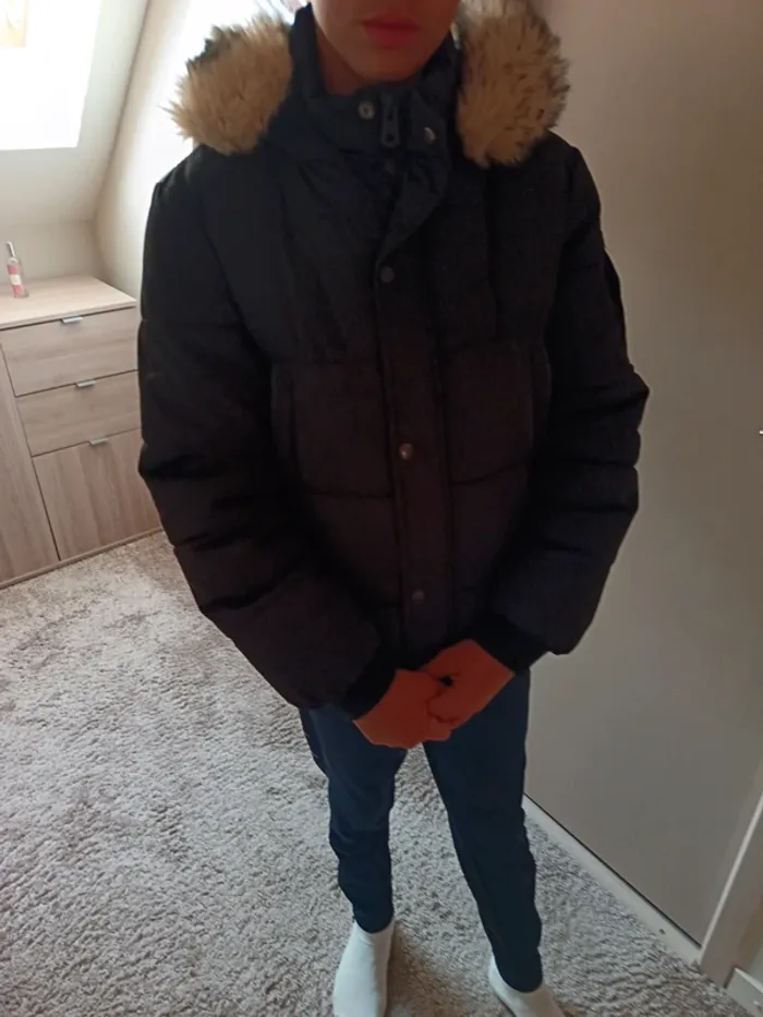 Blouson Redskins noir à capuche taille 16 ans