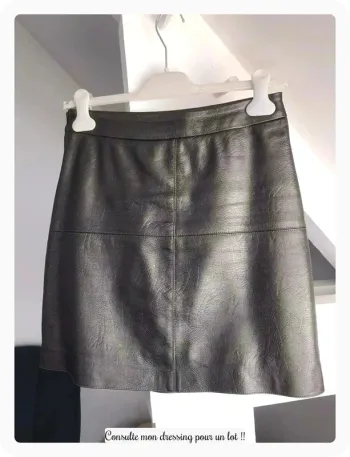 Jupe kaki légèrement brillante