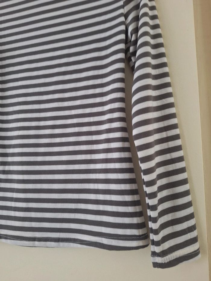 T-shirt neuf rayé gris et blanc taille SM - photo numéro 5