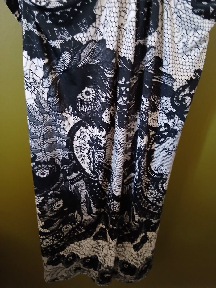Robe style baroque taille 40 Jacqueline RIU - photo numéro 4