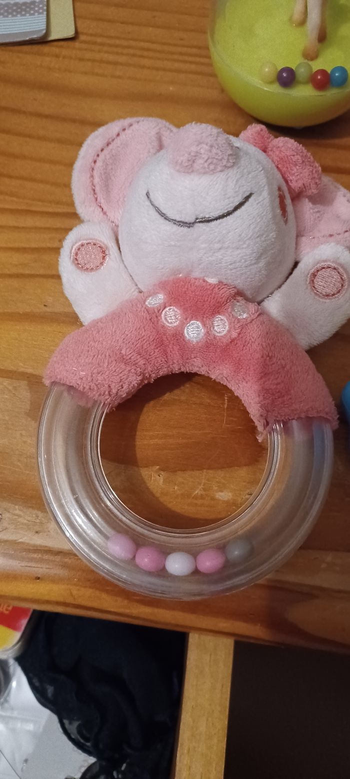 3 petits jouets  bébé