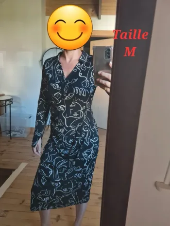 ● Taille M / 38 ● Robe longue Neuve