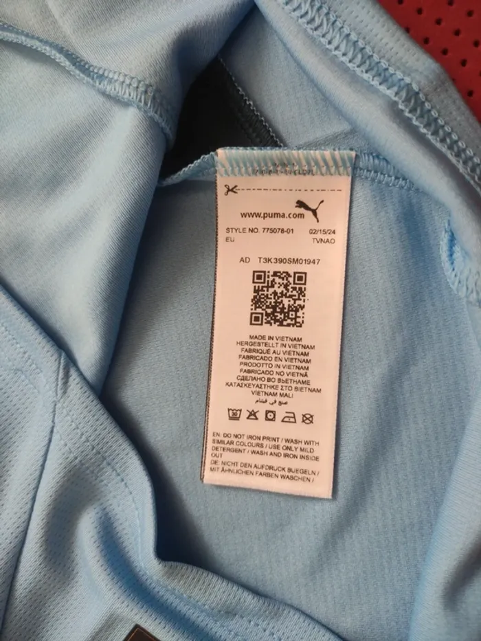 Maillot de foot Manchester City, Puma Authentique Officiel taille enfant 11/12 ans, Neuf - photo numéro 11