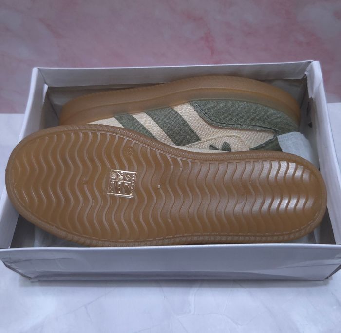 Baskets en toile Kaki et Beige - Style Rétro - Neuves - Taille 36 - photo numéro 6