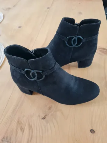 Bottines neuve noir Tamaris 39