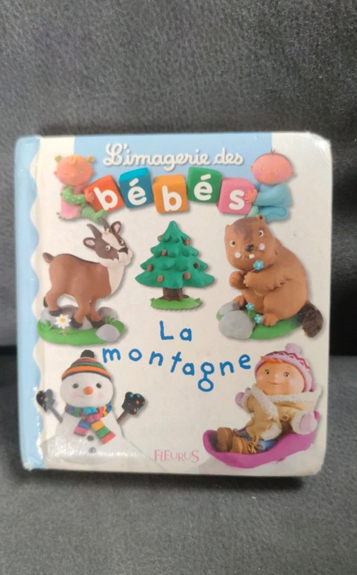 Livre cartonné l'imagerie des bébés La montagne