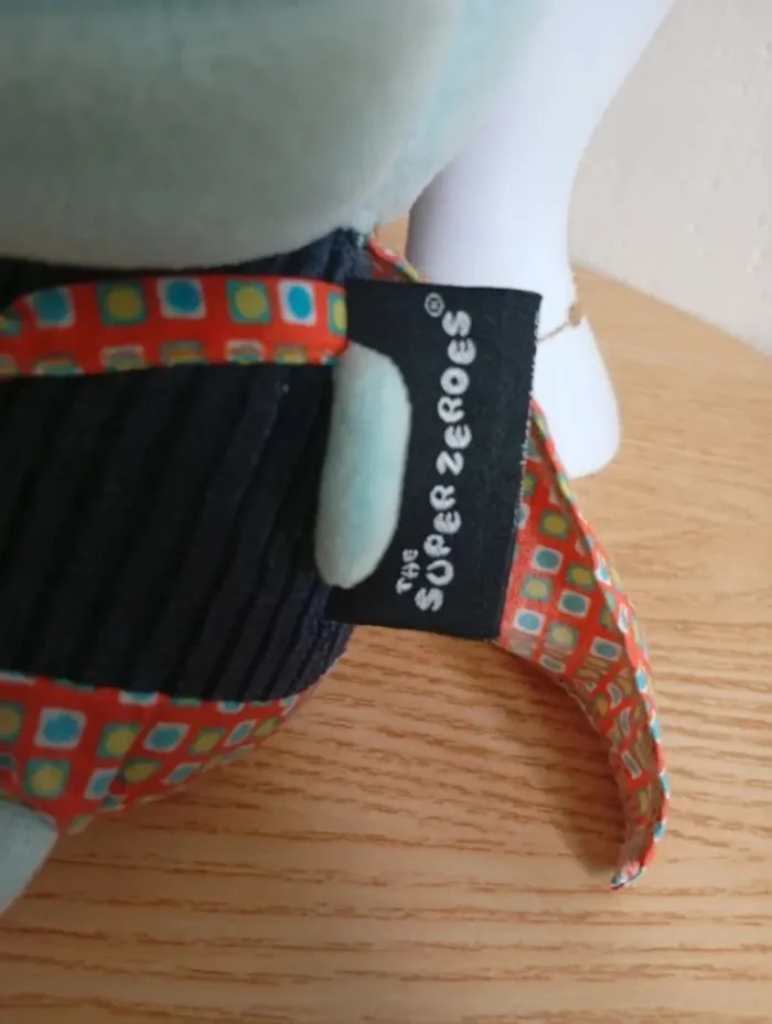 Petite peluche hippopotame globetrotoys les supers zeroes zipo - photo numéro 2