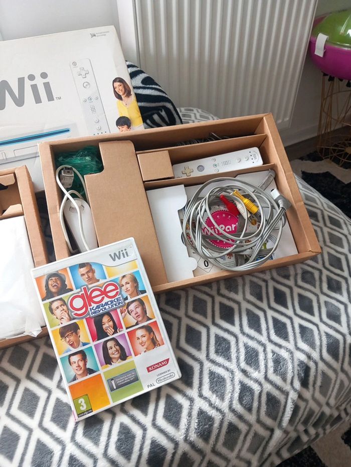 Wii blanche en boite complete avec 3 jeux - photo numéro 9