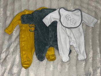 3 pyjamas une pièce polaire