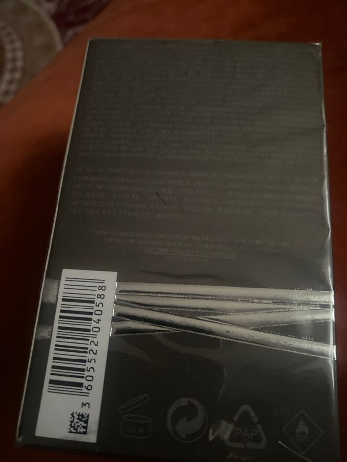 Parfum homme. - photo numéro 2