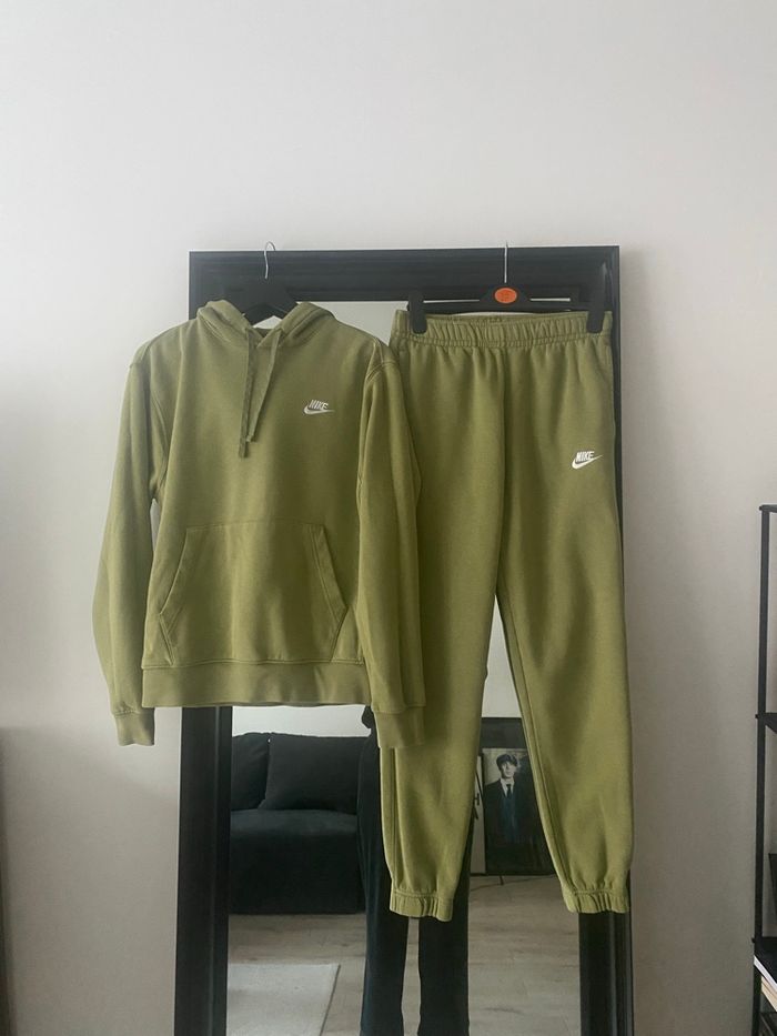 Ensemble Nike vert