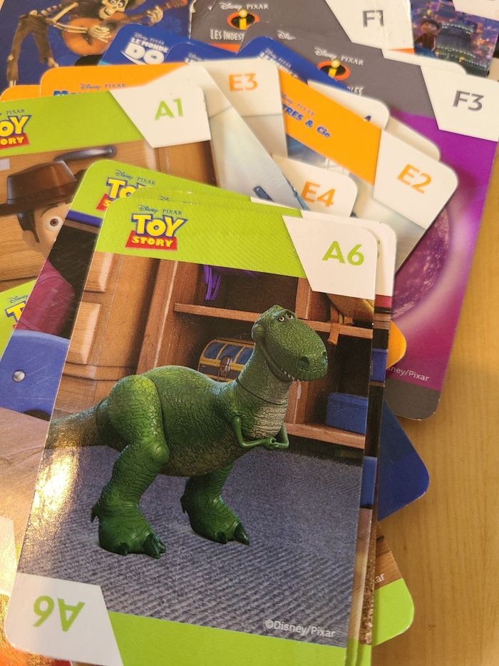 Jeux de société Disney pixar jeu des 7 familles - photo numéro 9