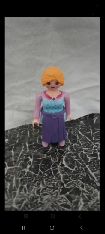 Figurine femme playmobil