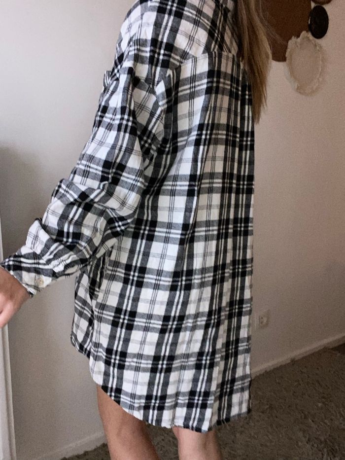 Super robe chemise à carreaux noir et blanc stradivarius taille s - photo numéro 4