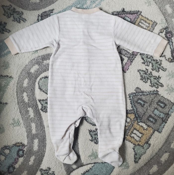Pyjama 👶🏼 - photo numéro 2