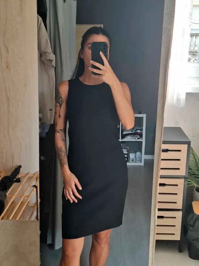 Robe noire Sticky Fingers 38/40