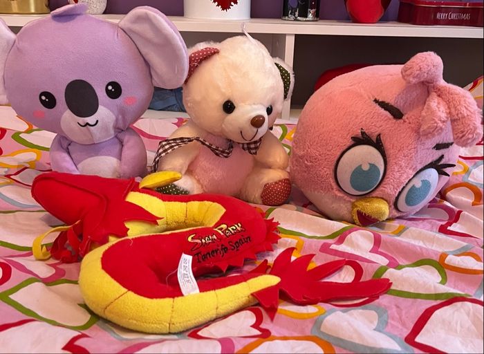 Lot de 4 petites peluches quasi neuves