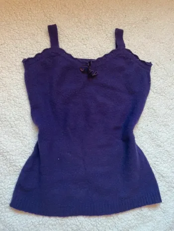 Top en maille violet avec nœud