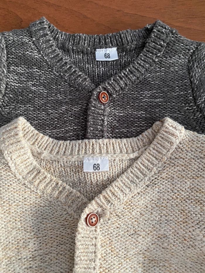 Lot de deux gilets 6 mois - photo numéro 2