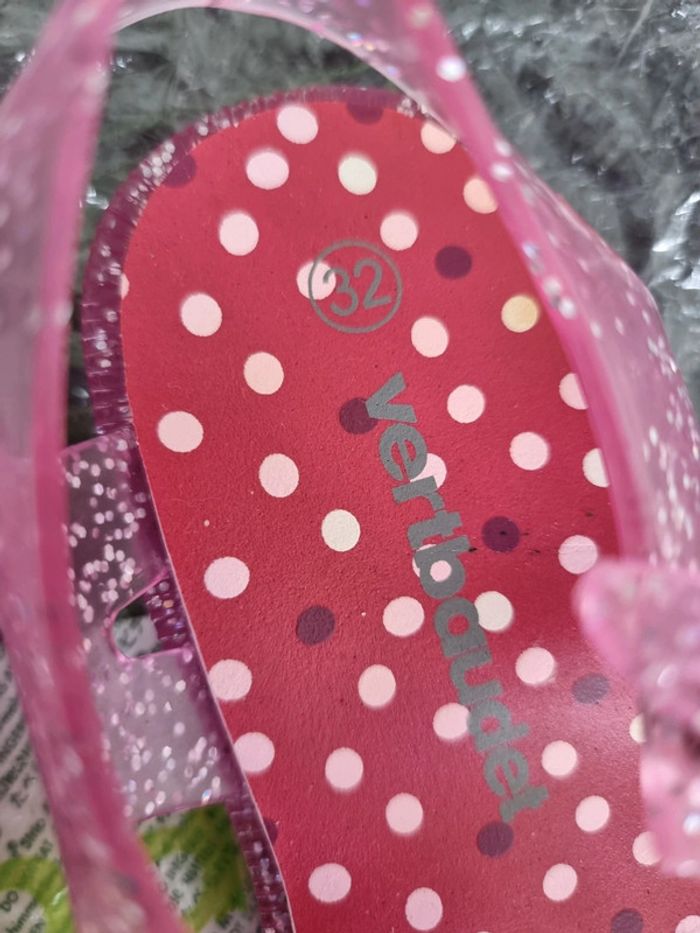 Sandalettes en plastique pointure 32 - photo numéro 7