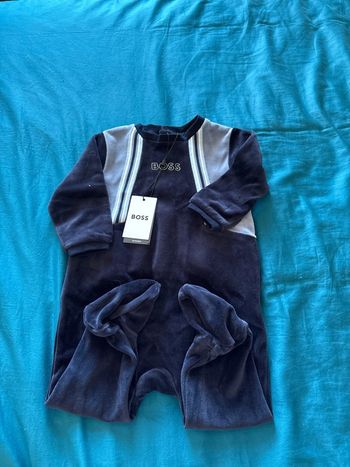 pyjama chaud neuf avec étiquette hugo boss