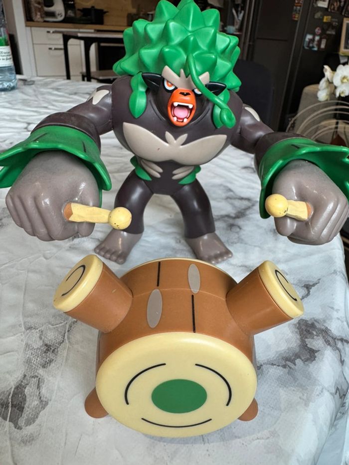 Grande figurine Pokémon