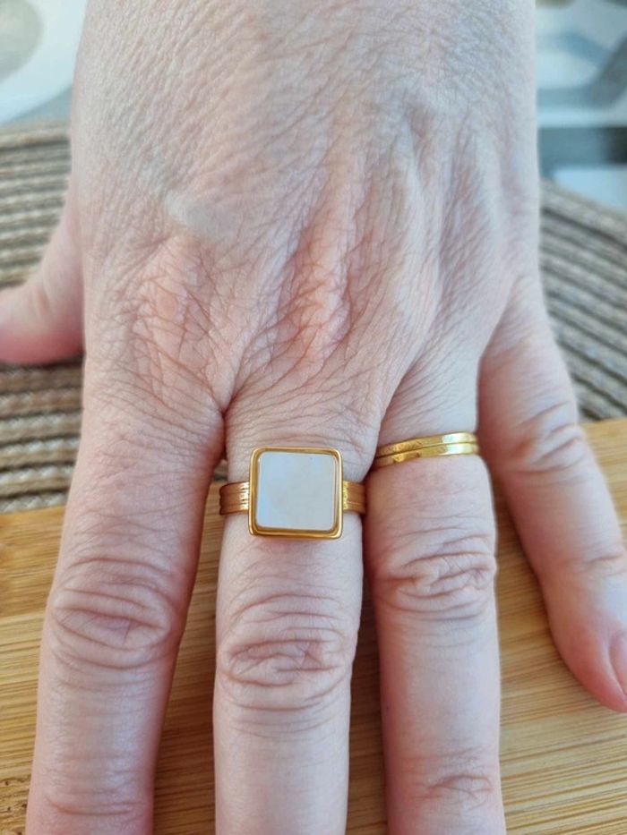 Bague carrée