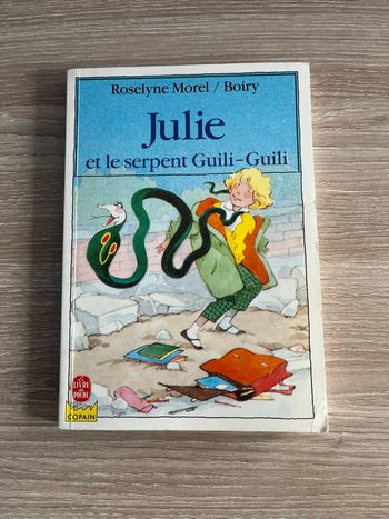 Livre Julie et le serpent Guili Guili 