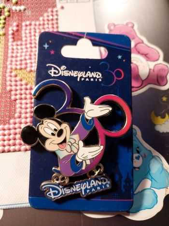 Pins Disney disneyland Paris 30 ans anniversaire