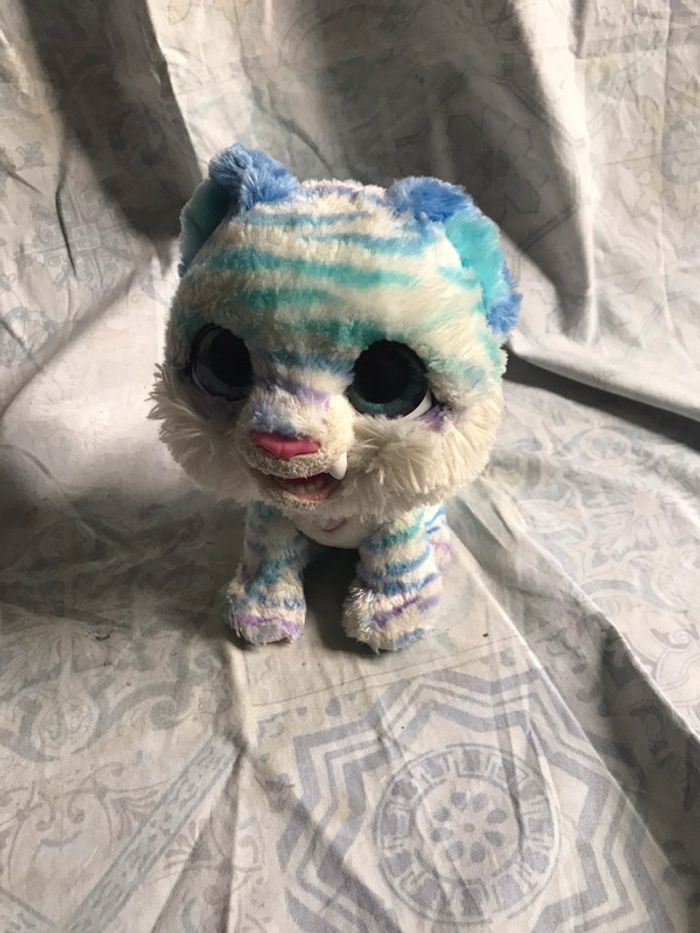 Peluche interactive North le tigre polaire marque FurReal - photo numéro 4