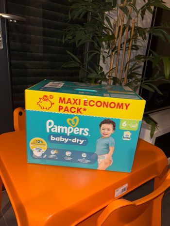 Pack couche Pampers taille 6