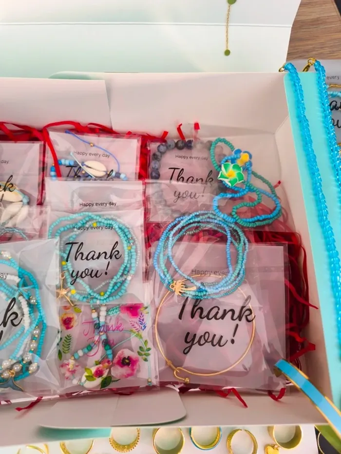 Lot de 40 bijoux dorés et turquoises - photo numéro 10