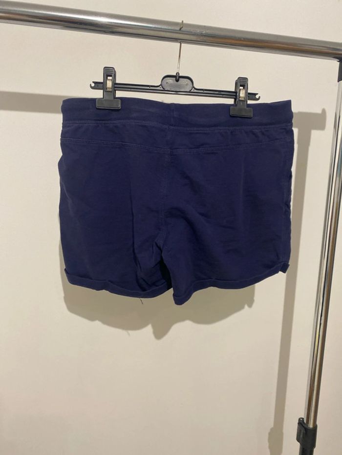 Short bleu marine - photo numéro 3