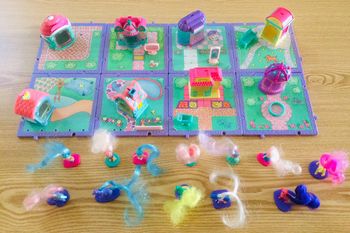 Cutie Club - Village et lot de Mini Pouces - Galoob - 1989