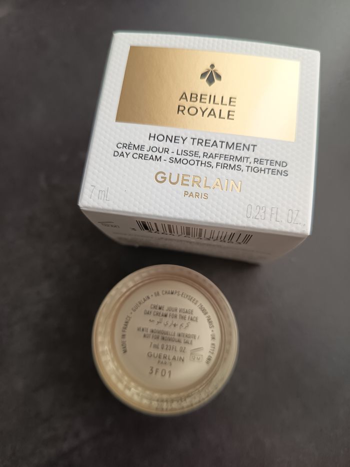 Lot de 2 produits miniatures abeille royale Guerlain - photo numéro 2