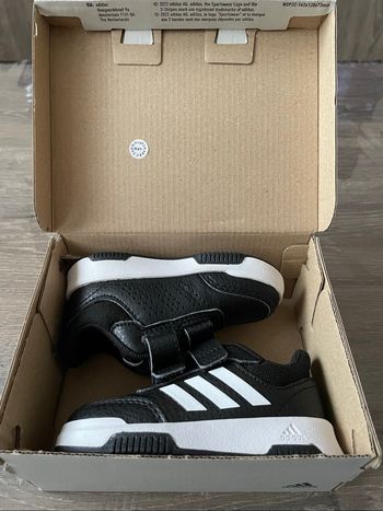 Baskets adidas