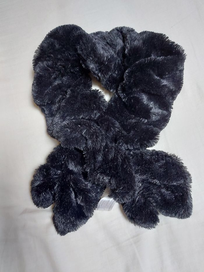 Écharpe fausse fourrure/ fille - photo numéro 4