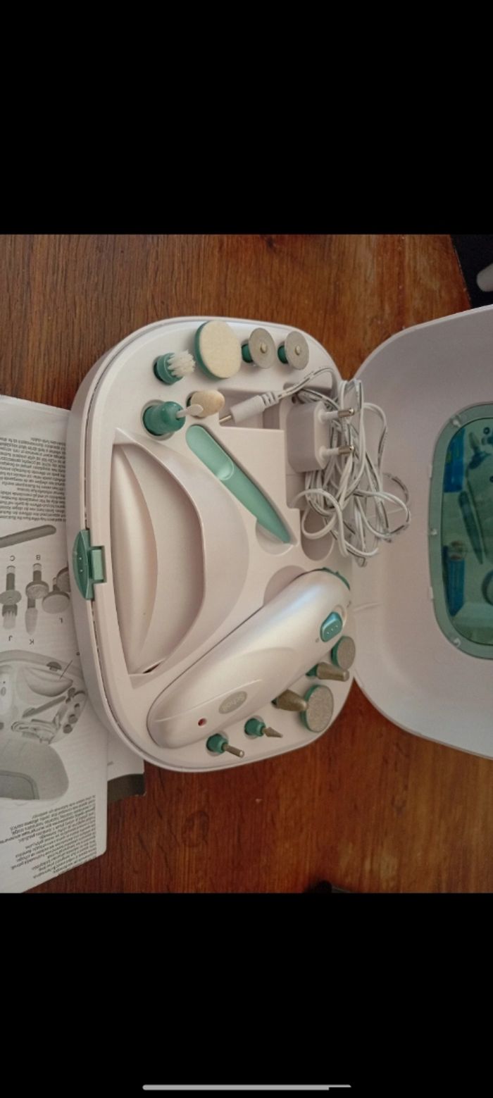 Set manucure et pédicure avec séchoir marque scholl - photo numéro 7