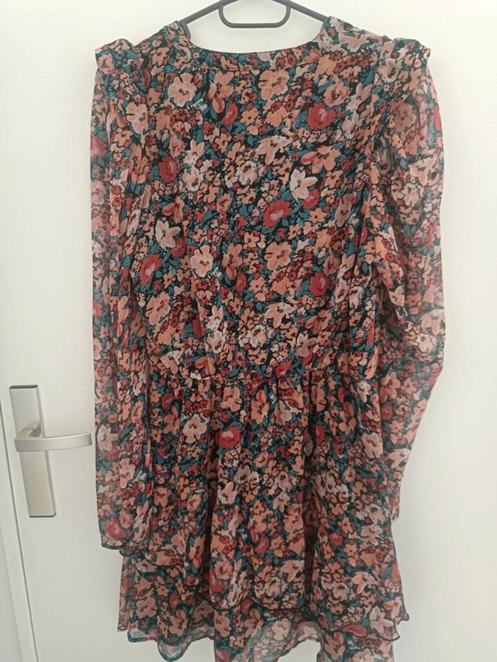 Robe fleurie à volants et dorure Taille 38 Promod Neuf - photo numéro 3