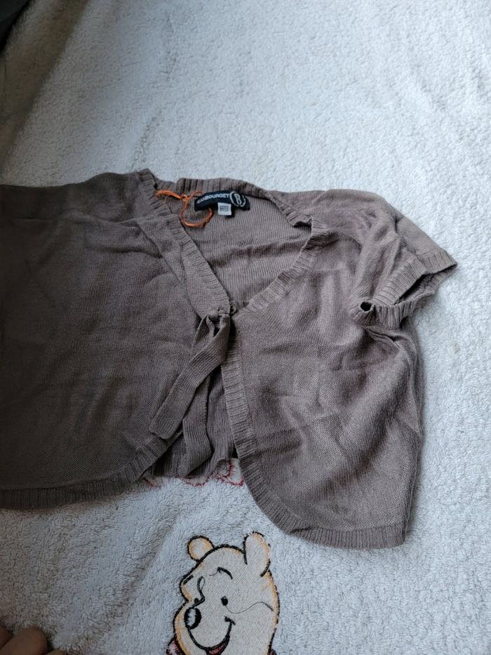 Lot de 4 pulls dont un cache cœur fille 5 ans - photo numéro 3