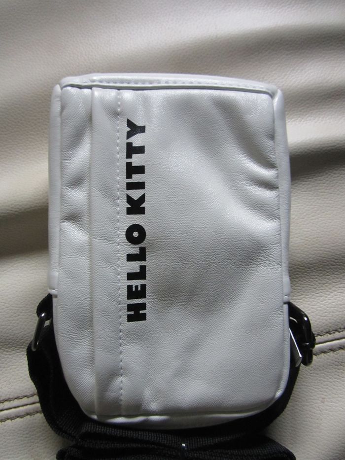 sac bandouilère Hello kitty neuf - photo numéro 2